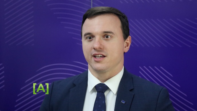 Poruke iz EU :Moraćete sami